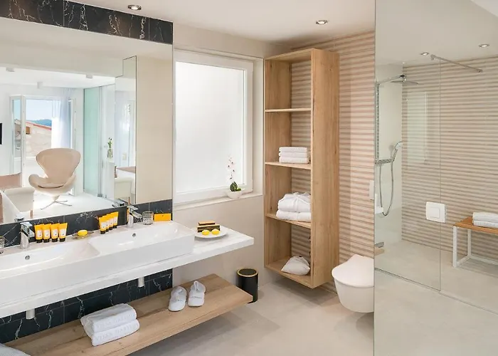 Marina Hvar Vila Hvar Town