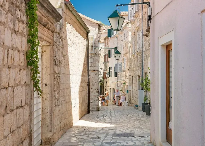 Marina Hvar Villa Hvar Town