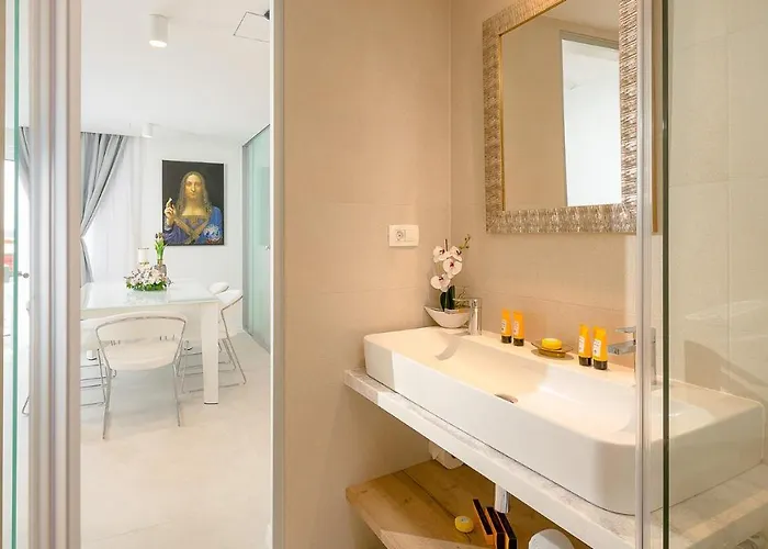 Marina Hvar * 赫瓦尔